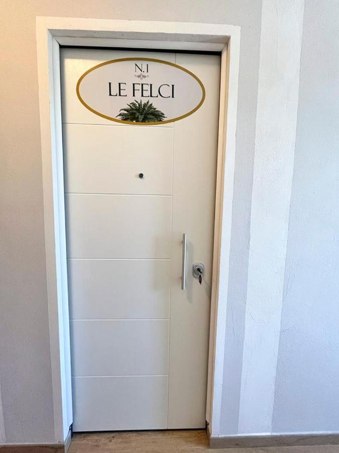 Le Grotte Delle Meraviglie Lustignano エクステリア 写真